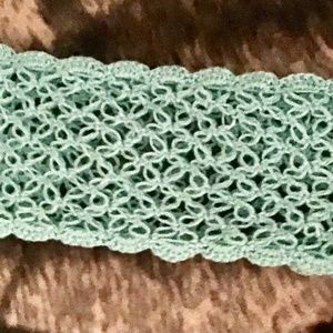 This is a pretty scarf.